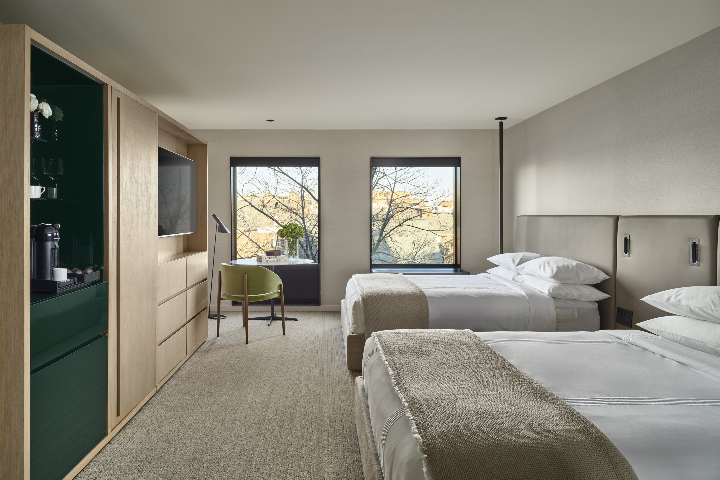 PREMIUM, 2 QUEEN BEDS