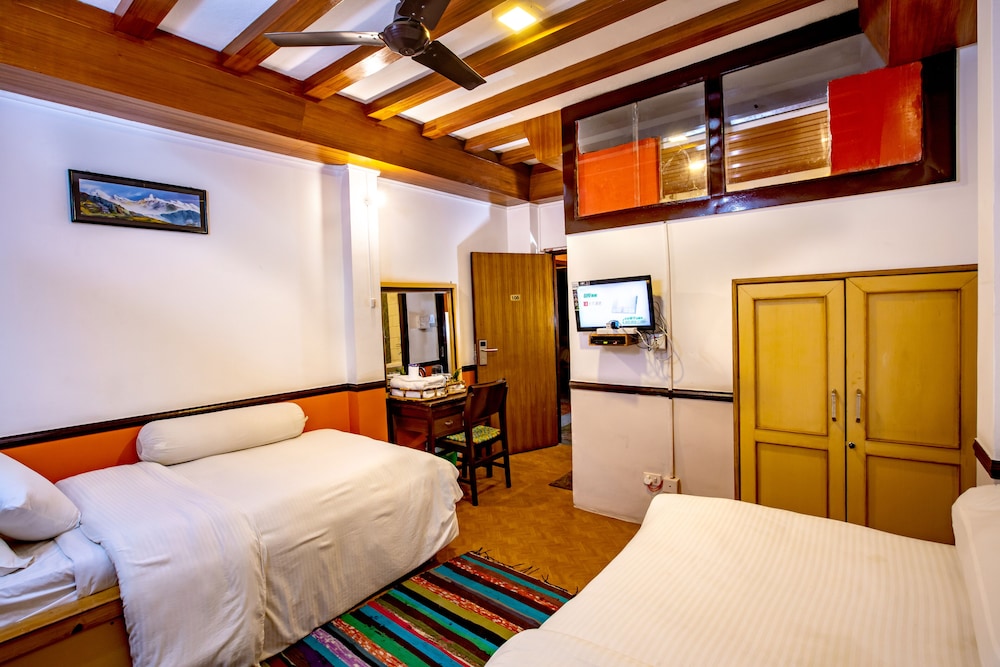 Shangri-La Boutique Hotel 14/50