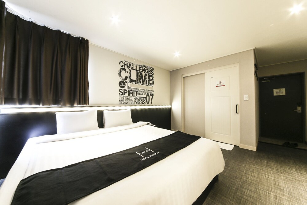 Publico Hotel 13/50
