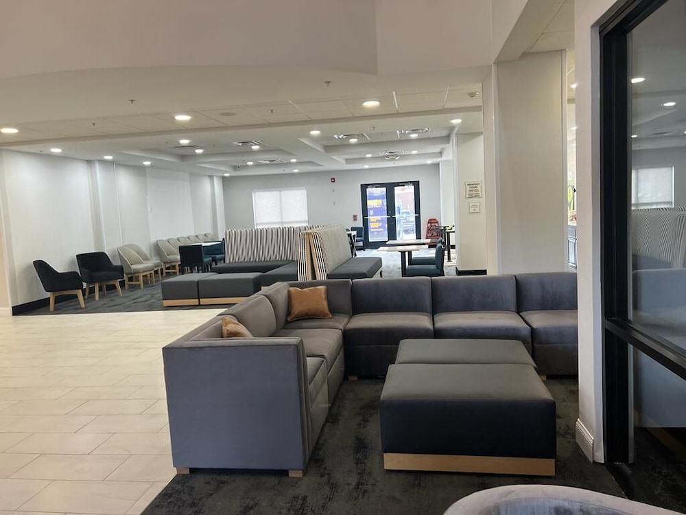 La Quinta Inn And Suites by Wyndham Mt. Laurel - Philadelphia 48/62