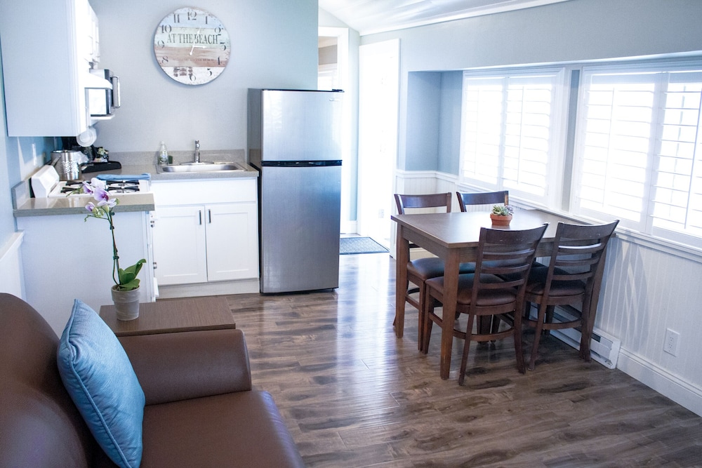 Ocean Echo Inn And Beach Cottages 31/50