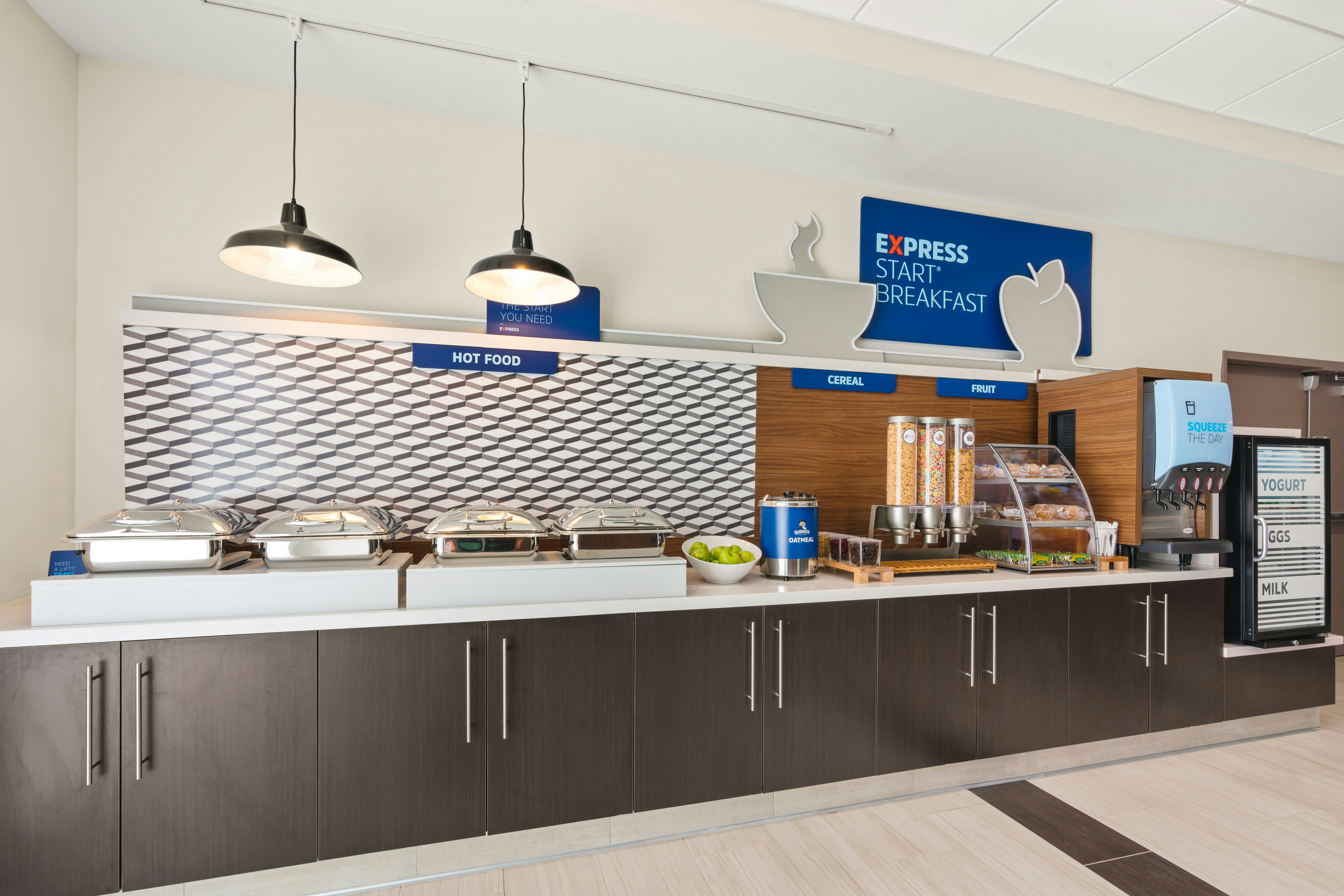 Holiday Inn Express & Suites Suisun City 14/70