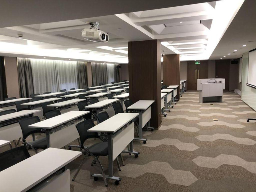 Yitel Premium(Shanghai Zhongshan Park) 46/50