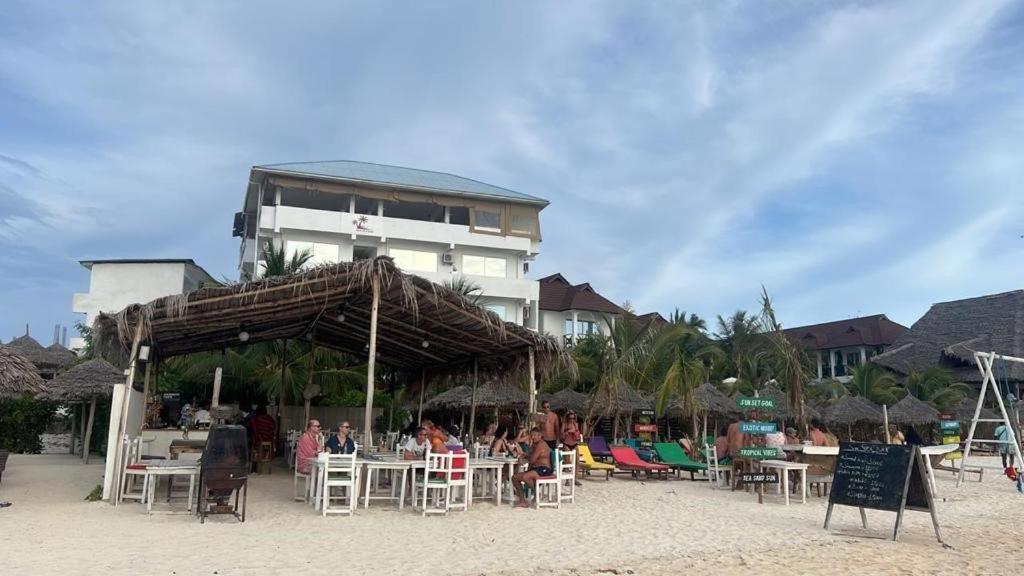Varadero Zanzibar Hotel & Restaurant 1/46