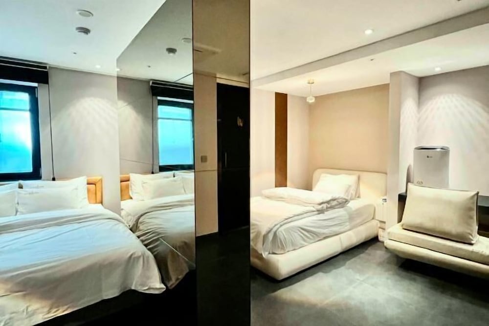 Adlige Hotel 11/54