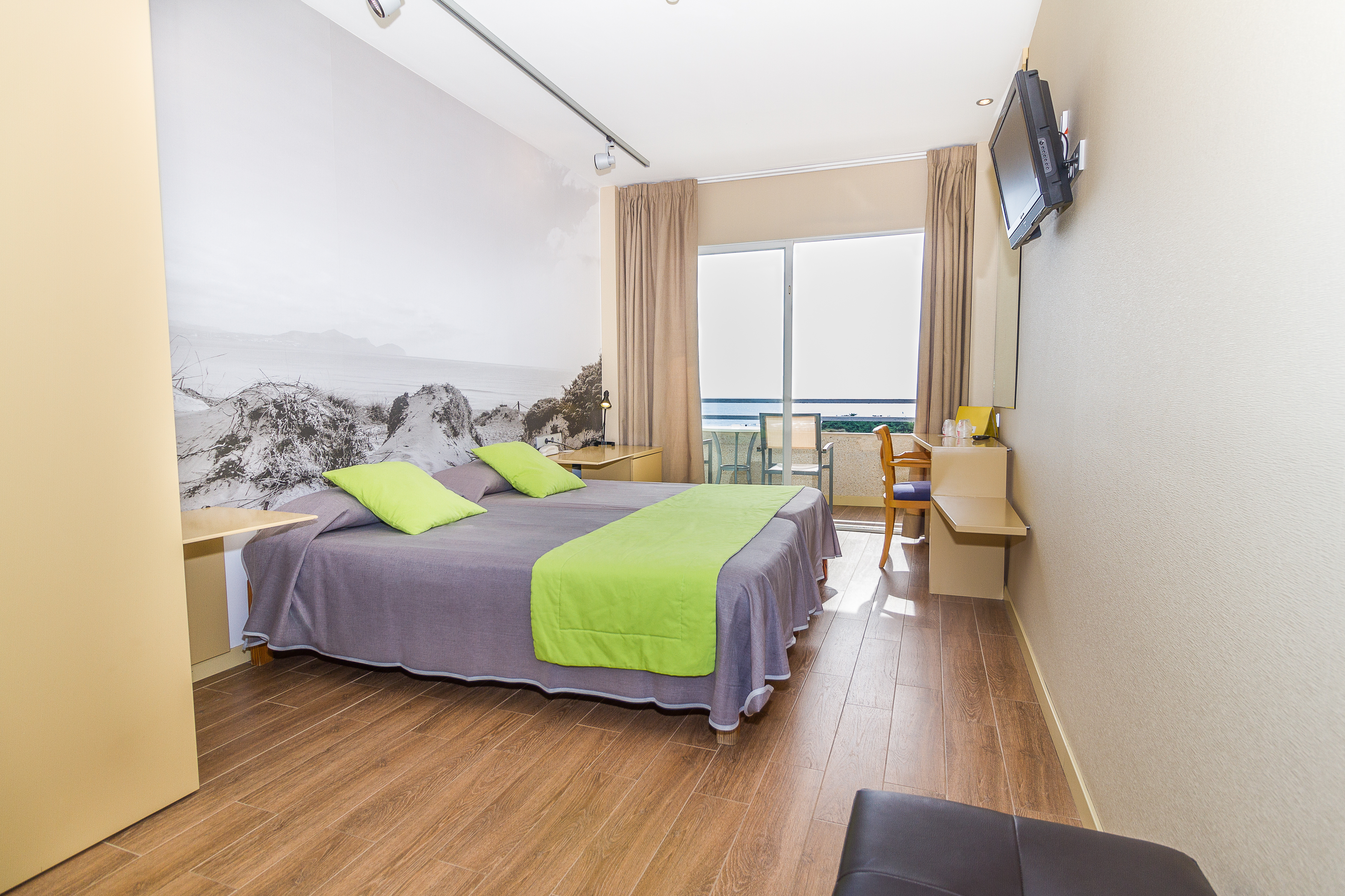Room, Double Bed, Lateral Side Sea View, Balcony
