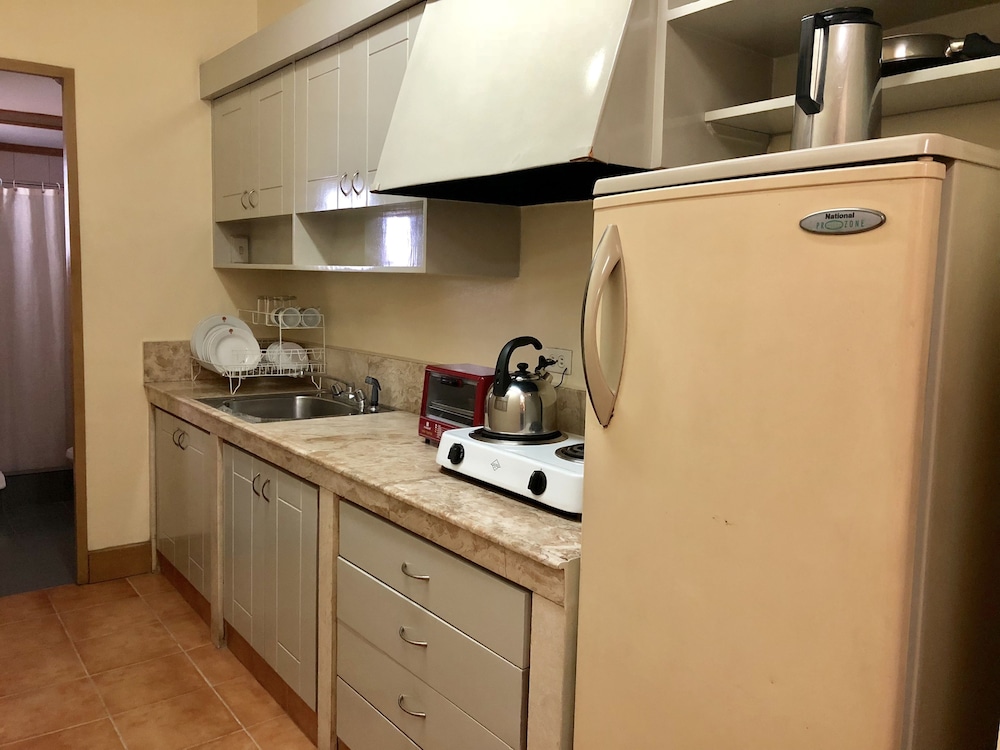 Tropicana Suites 60/74