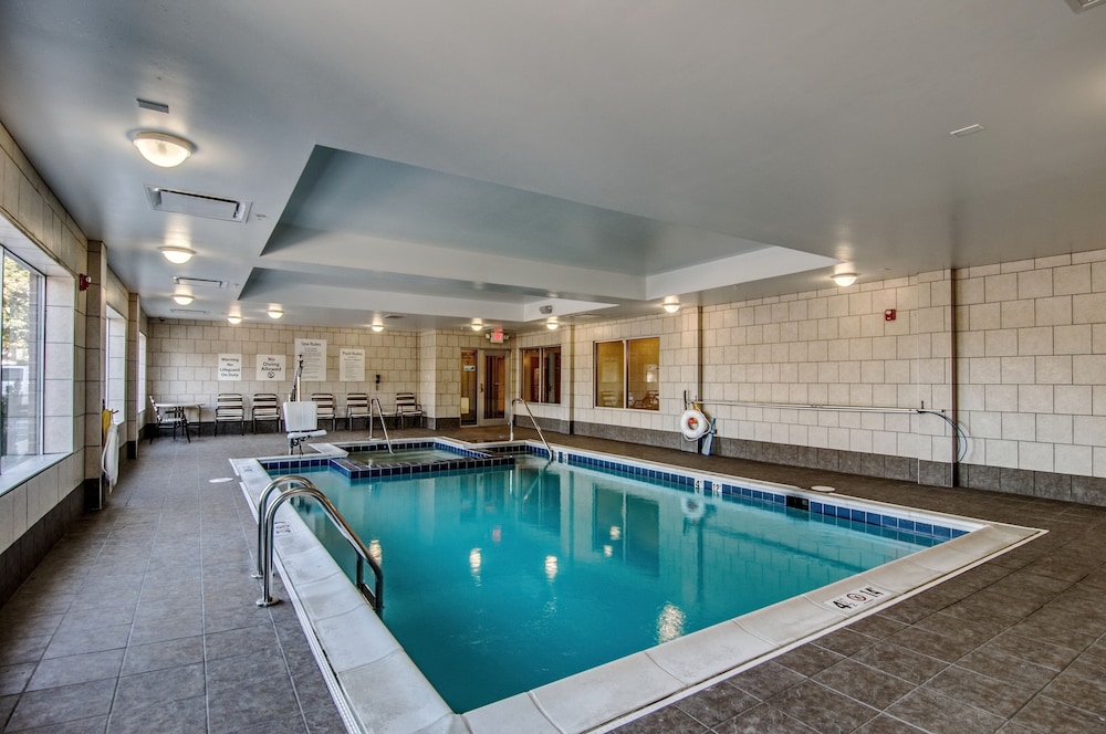 Holiday Inn Express Hotel And Suites Wytheville 32/74