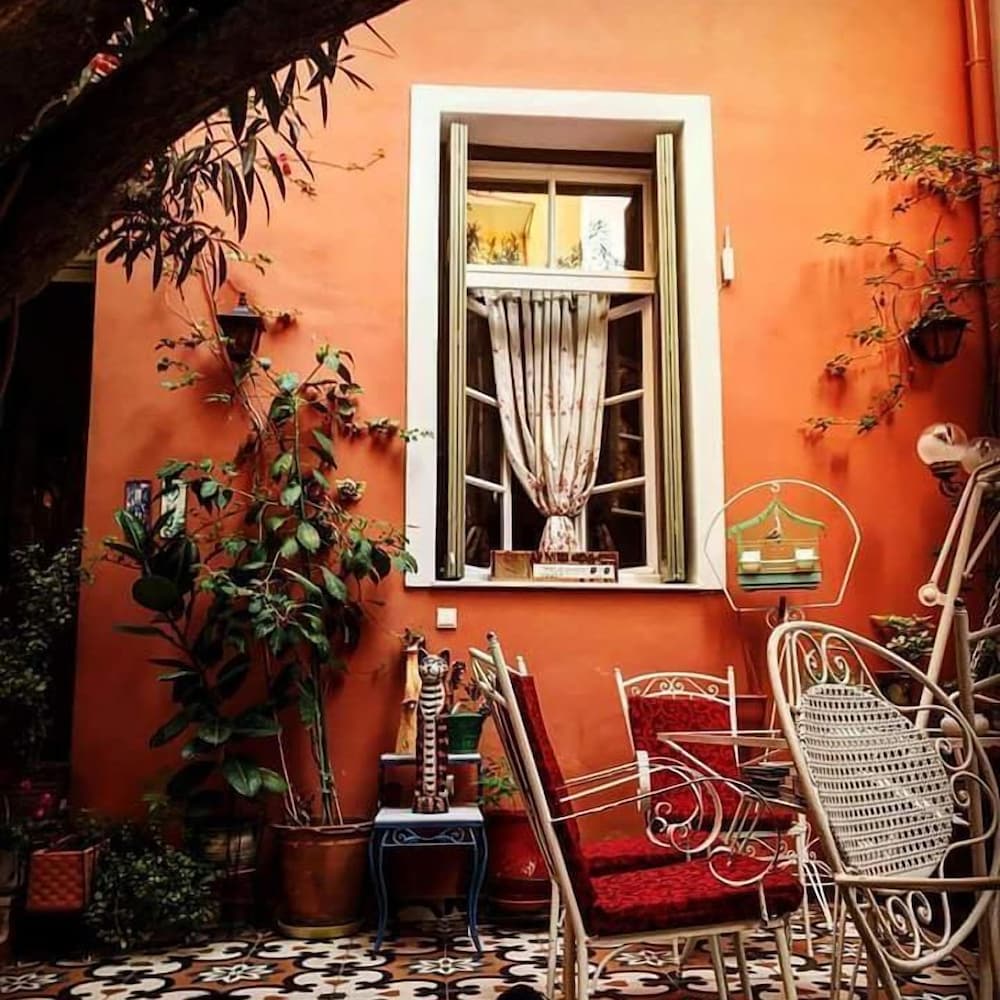 Athens Quinta 24/27