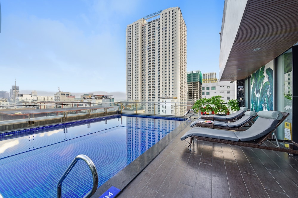 Pandora Boutique Hotel 66/70
