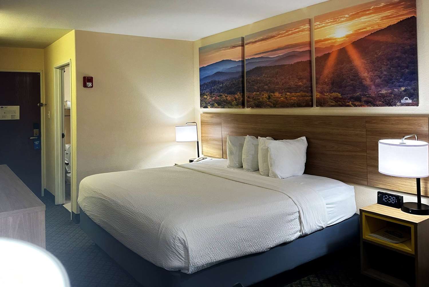 Days Inn And Suites Eunice 17/47