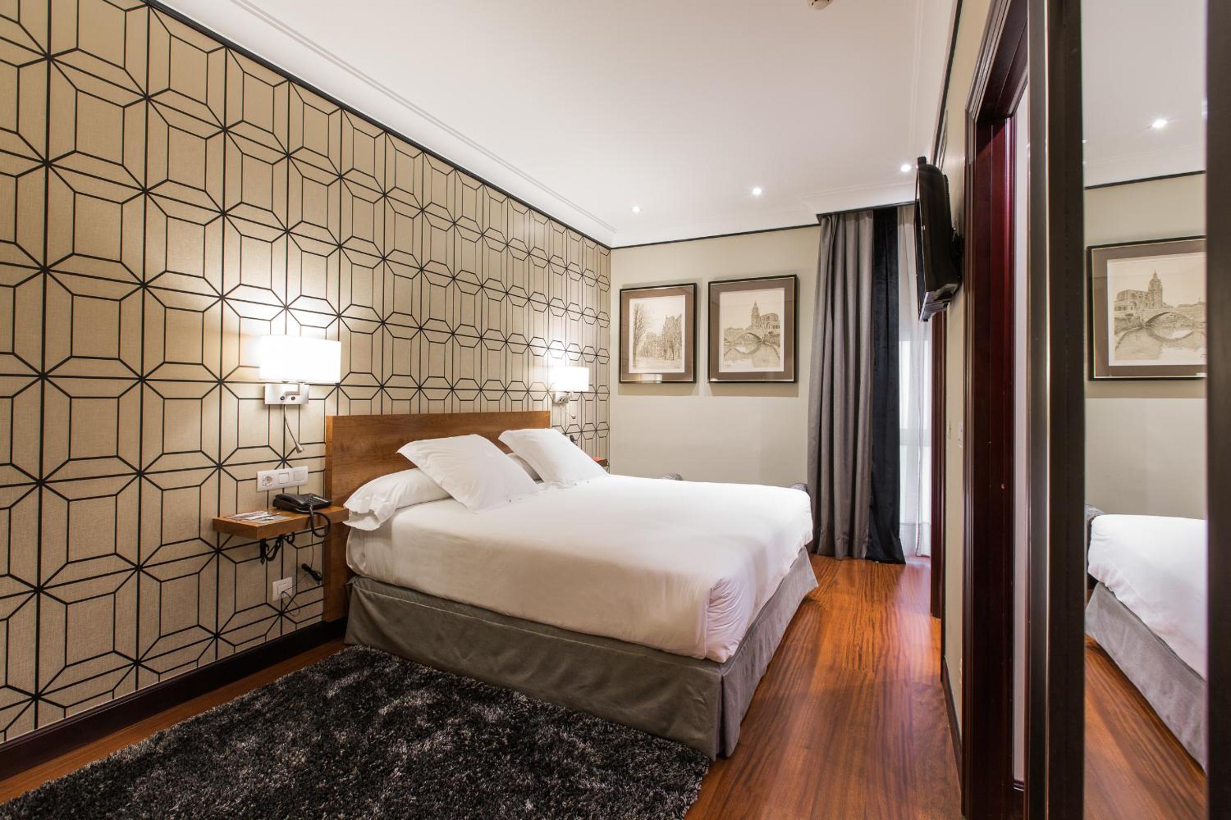 Room, Single, Single Bed
