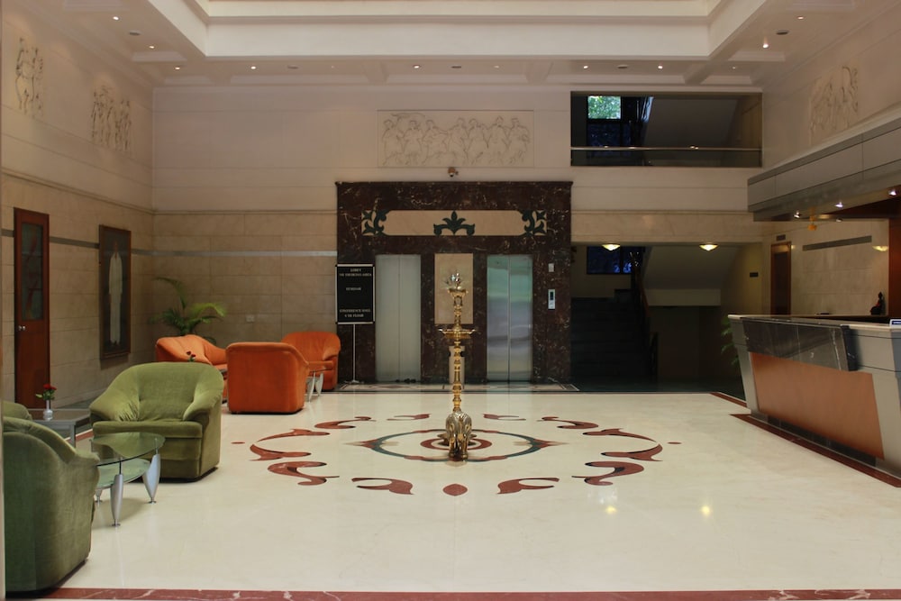 Hotel Samrat 9/40