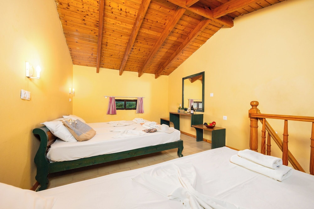 Family, 1 Double and 3 Single Beds, Garden View, Balcony