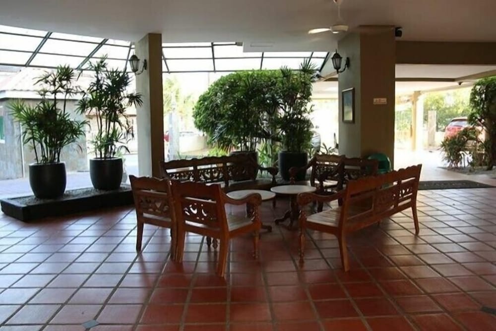 Kuah Town Service Suite Apartment 28/41