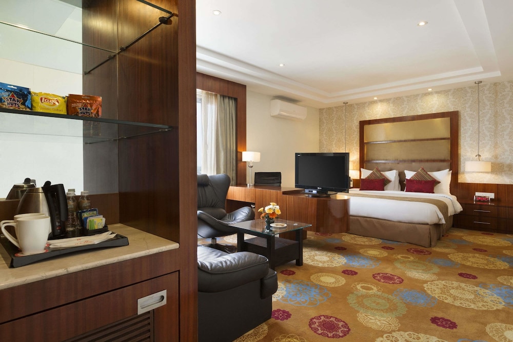 Ramada by Wyndham Ahmedabad 30/46