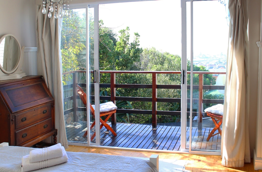 Bluebottle Guest House 15/50