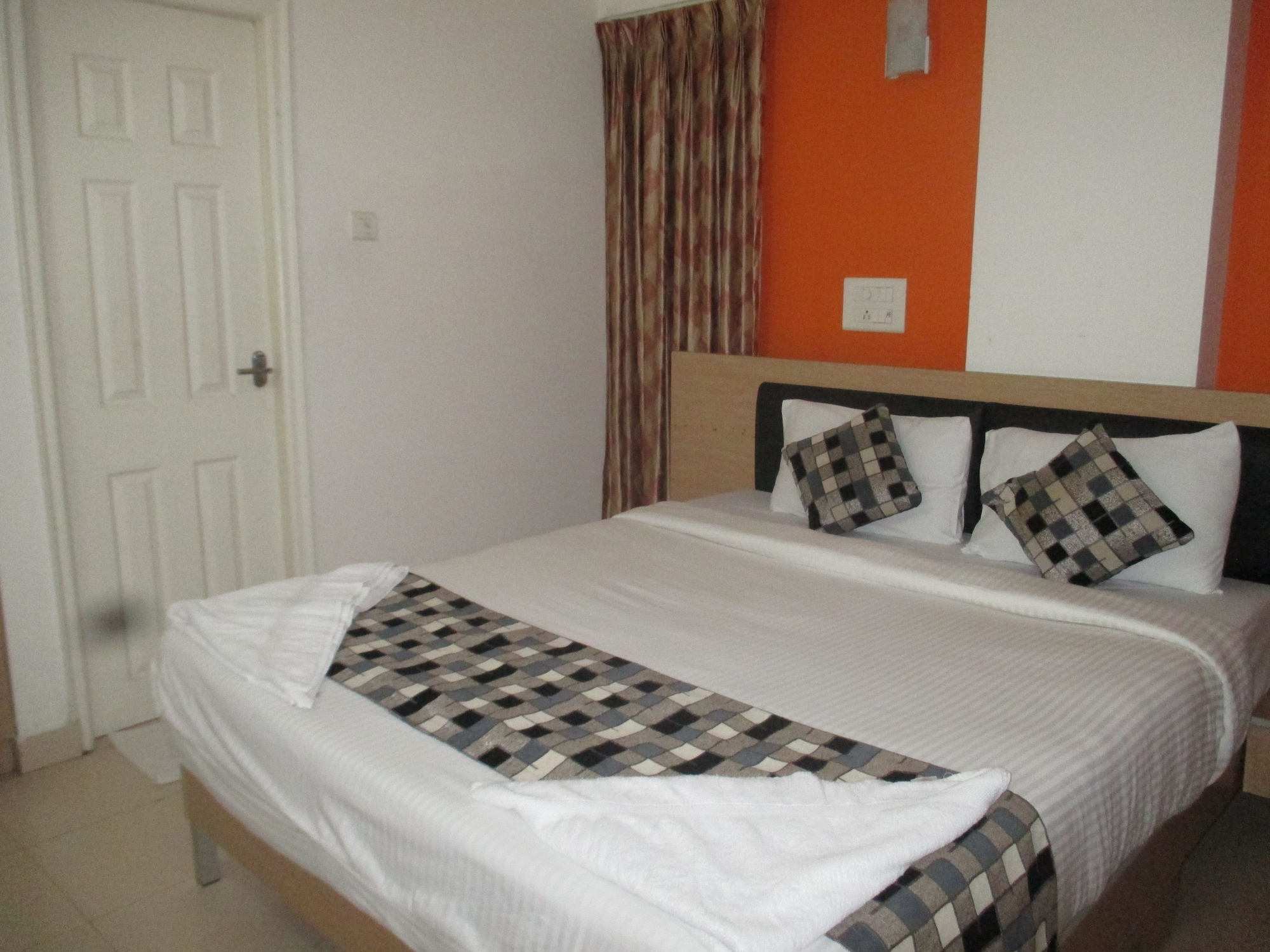 1 BEDROOM, FAMILY, STUDIO, PRIVATE BATHROOM, ANNEX