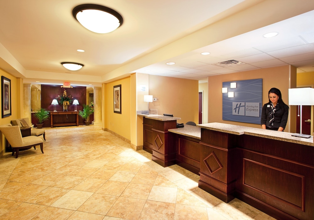Holiday Inn Express Hotel Suites Niagara Falls 6/75