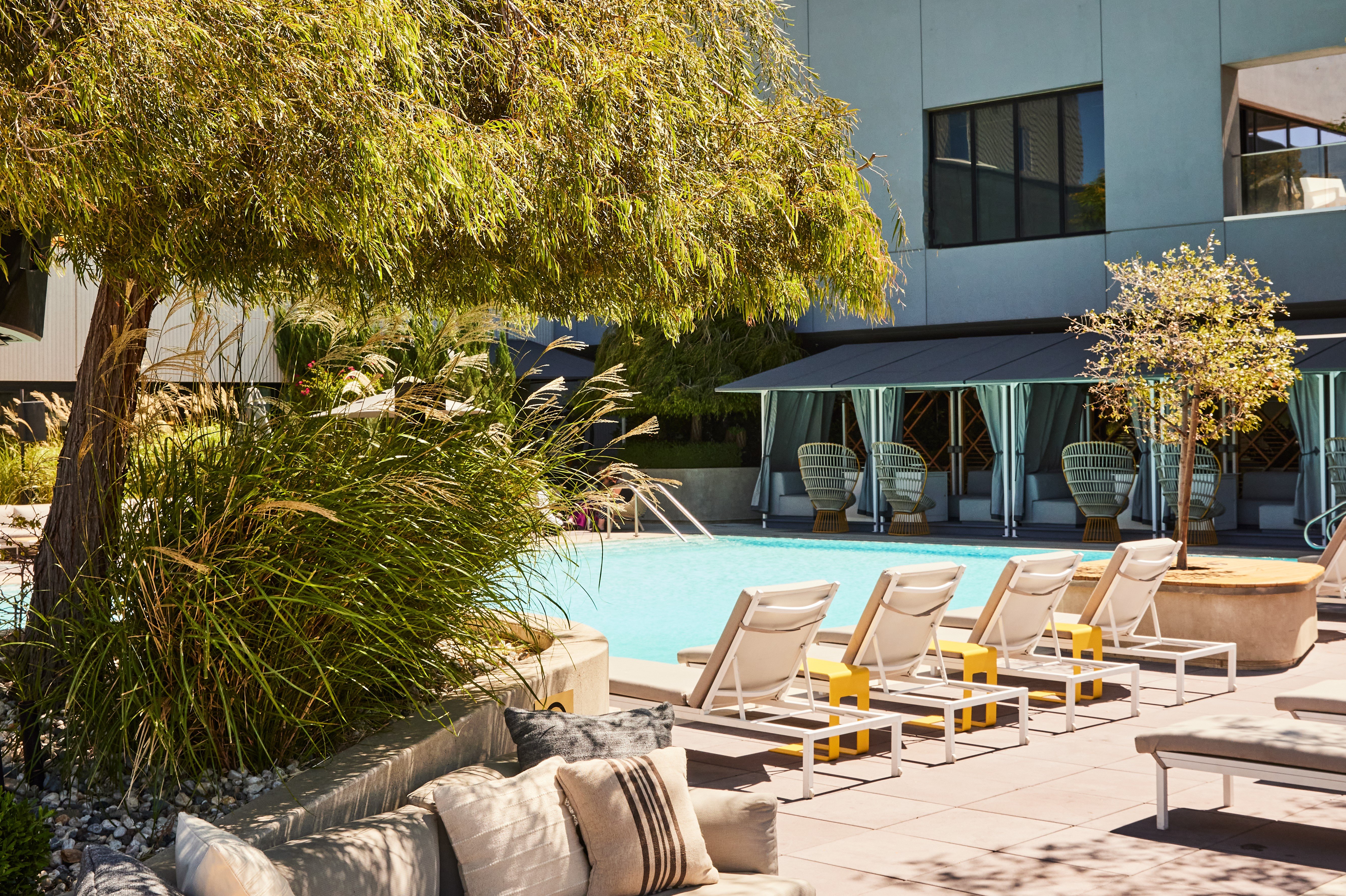 KIMPTON SAWYER HOTEL 75/77