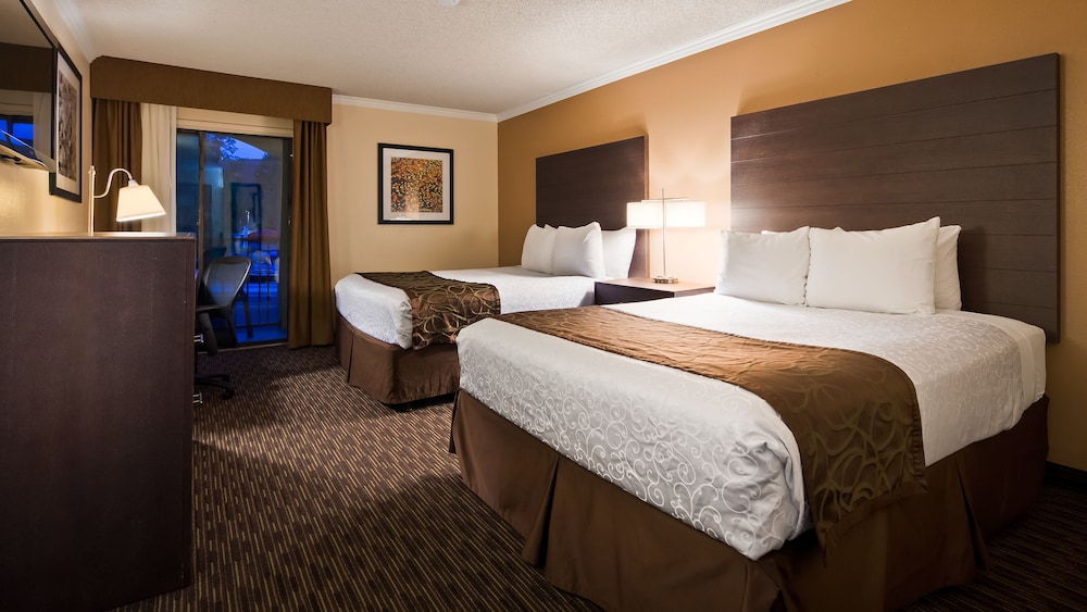 Best Western Airport Albuquerque Inn Suites Hotel & Suites 8/40