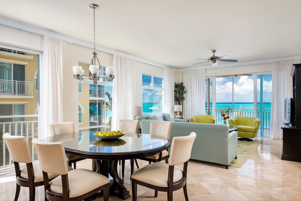 The Venetian on Grace Bay 10/27