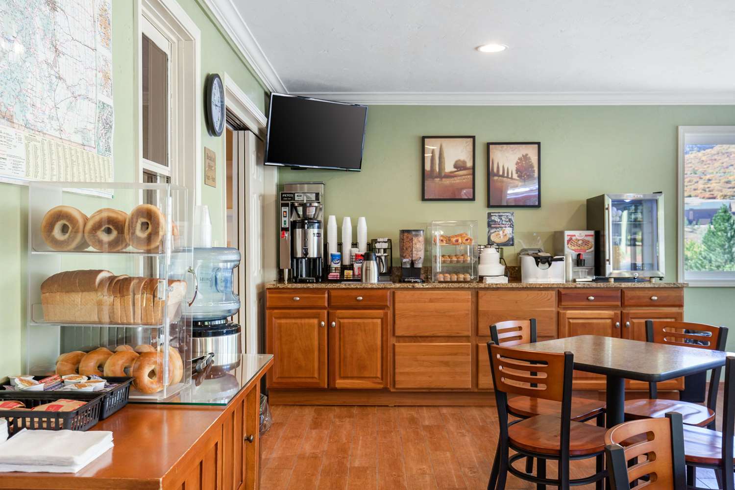 restaurant cafeteria