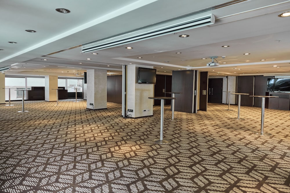 Avantgarde Levent 7/50
