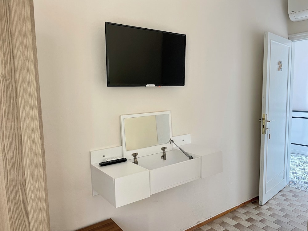 Villa Ece Pansiyon 30/40