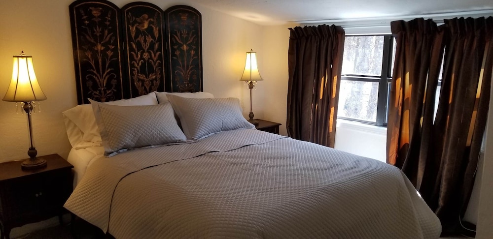 Lily Creek Lodge 14/68