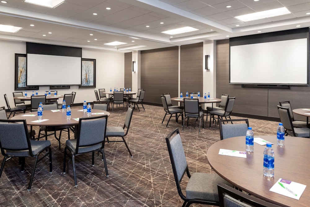 Hyatt Place Detroit/Royal Oak 55/62