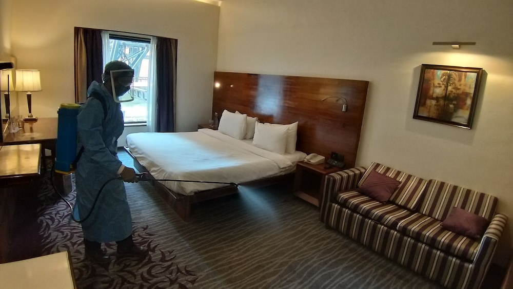 The Orchid Hotel 25/85