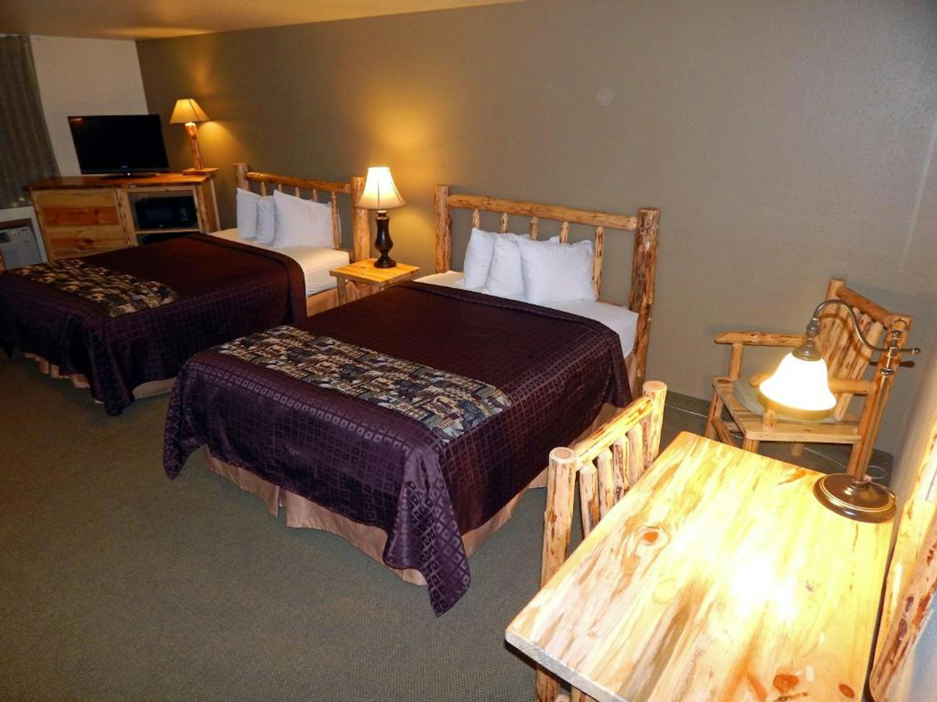 FAIRBRIDGE INN & SUITES - SANDPOINT 8/14