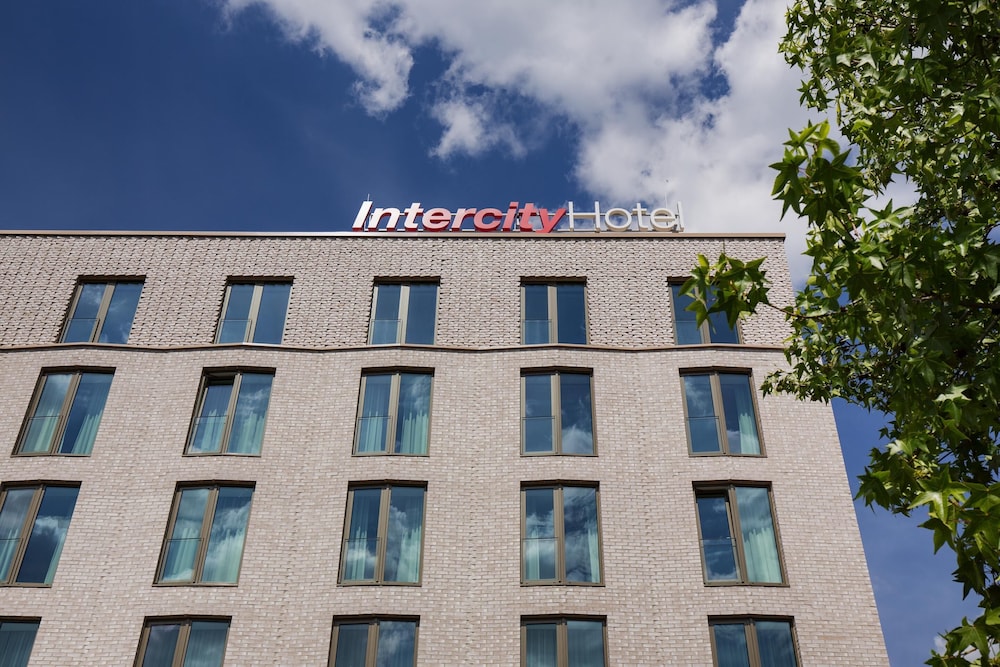 Intercityhotel Saarbrucken 2/50