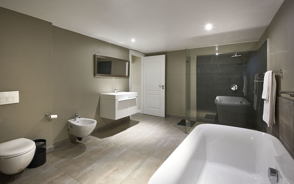 Dynasty Forest Sandown Accommodation 30/69
