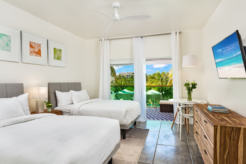 The Oasis At Grace Bay 8/50