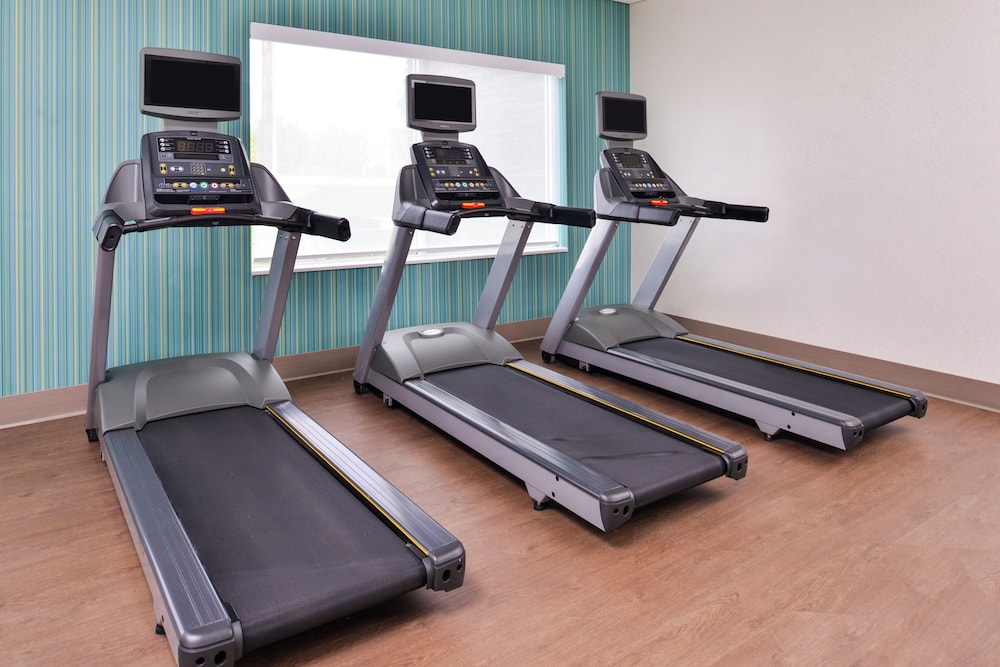 Holiday Inn Express and Suites - Mall of America - MSP Airport 38/68