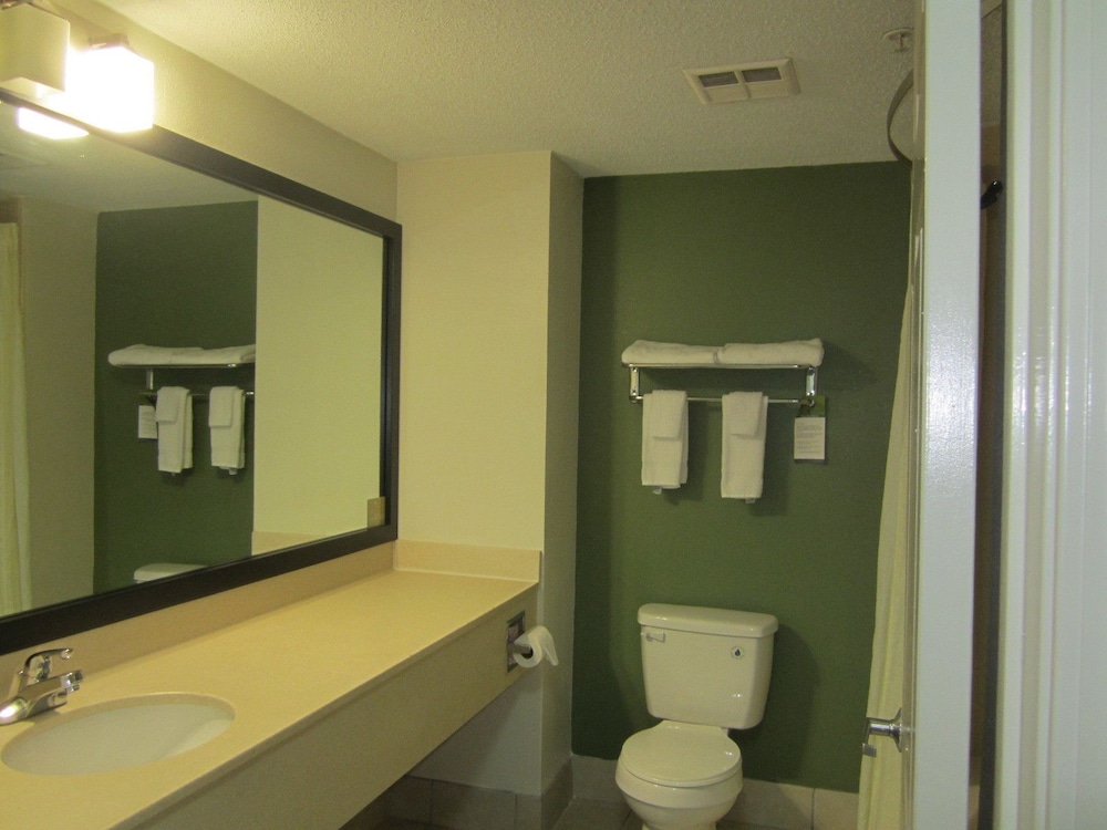 Clarion Pointe Albemarle 12/59