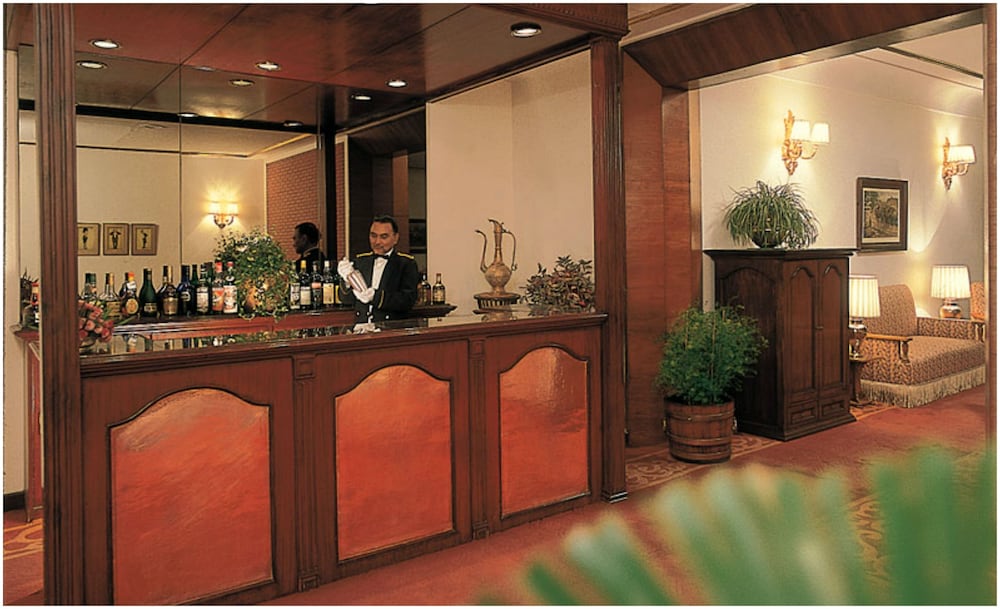 CLARKES HOTEL 7/50