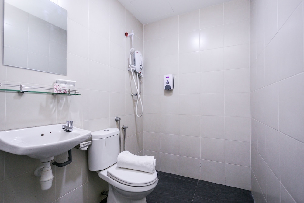 Capital O 90545 Ho Hotel 18/68