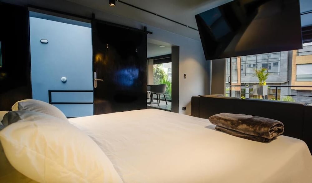 Hostel Joy Cll 85 16/47