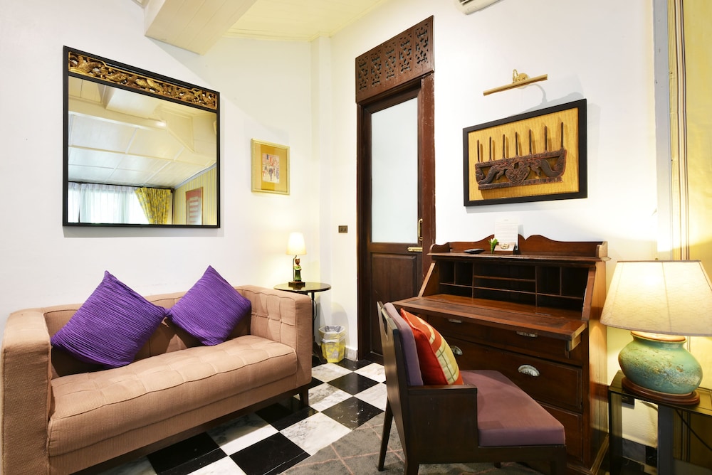 Zantiis Ndol Villas 49/66