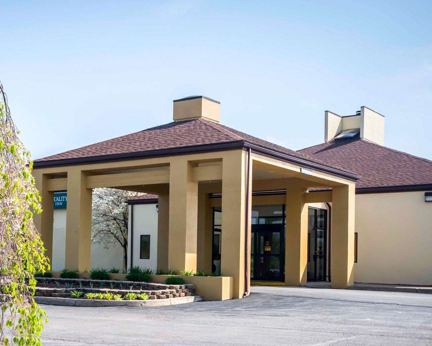 Quality Inn New Columbia-Lewisburg 2/39