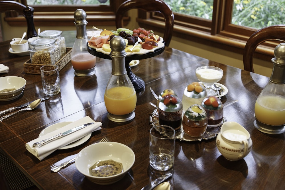 LAKE KARAPIRO LODGE 31/50