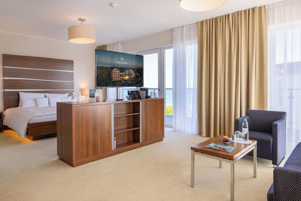 Superior, King Bed, THE GRAND Ahrenshoop 5/7