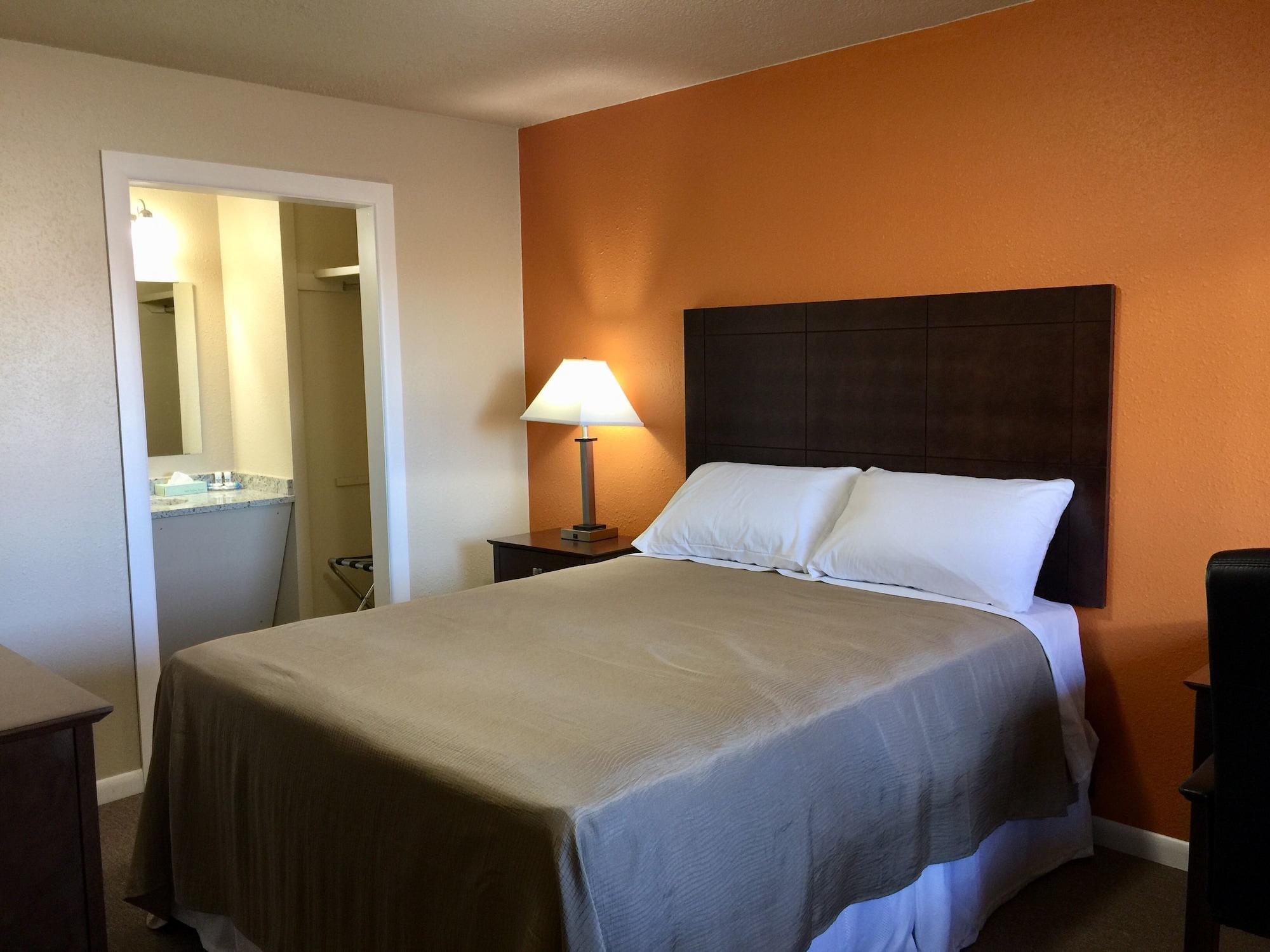 Downtown Motel 6/50