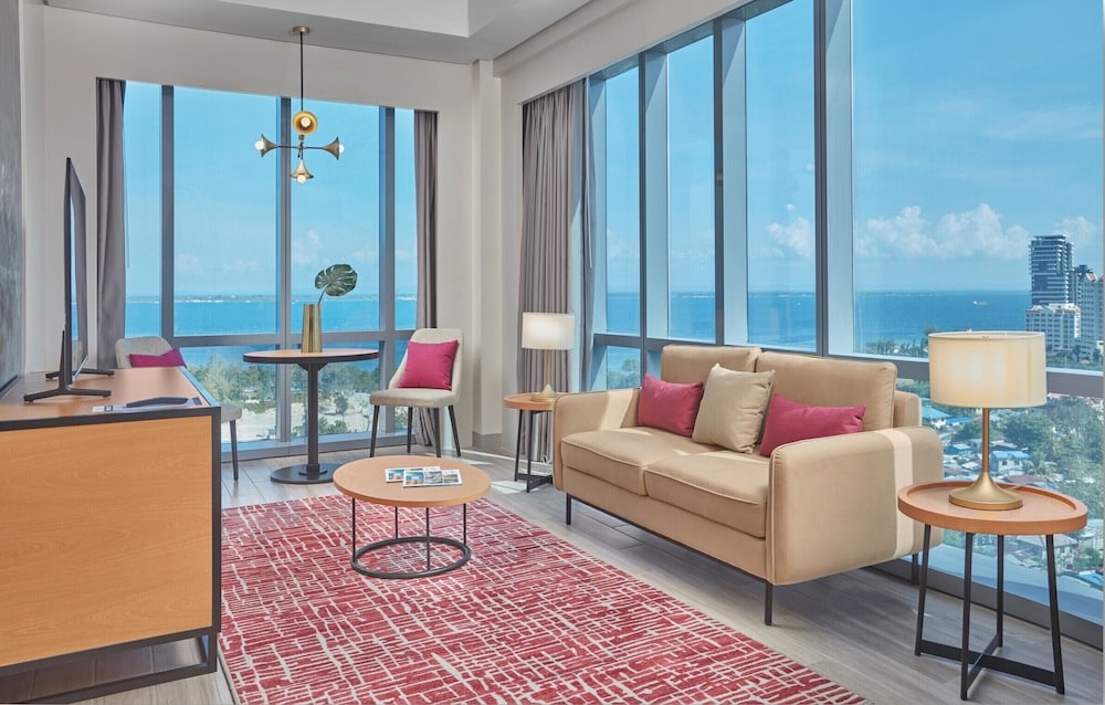 Mercure Mactan Cebu 24/47