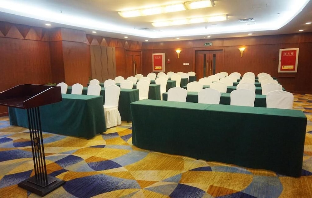Milky Way Hotel Chongqing 49/56