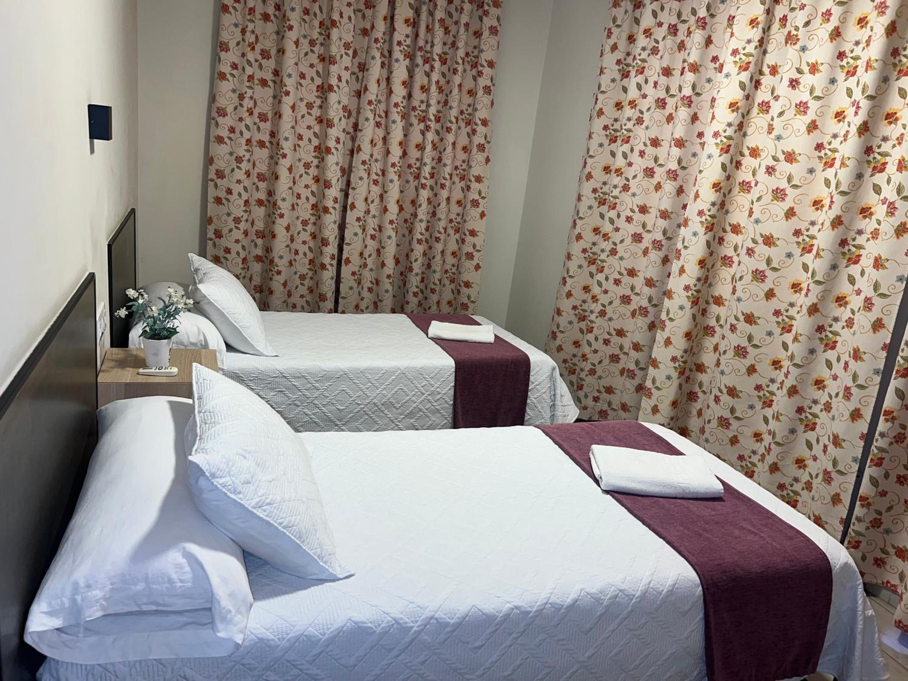 Room, Twin Beds, Private Bathroom