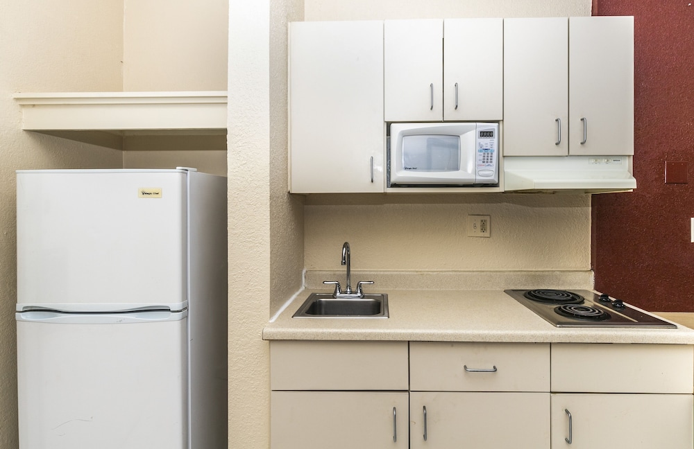 Countryside Suites Kansas City Independence I 70e Sports Complex Hotel 33/40